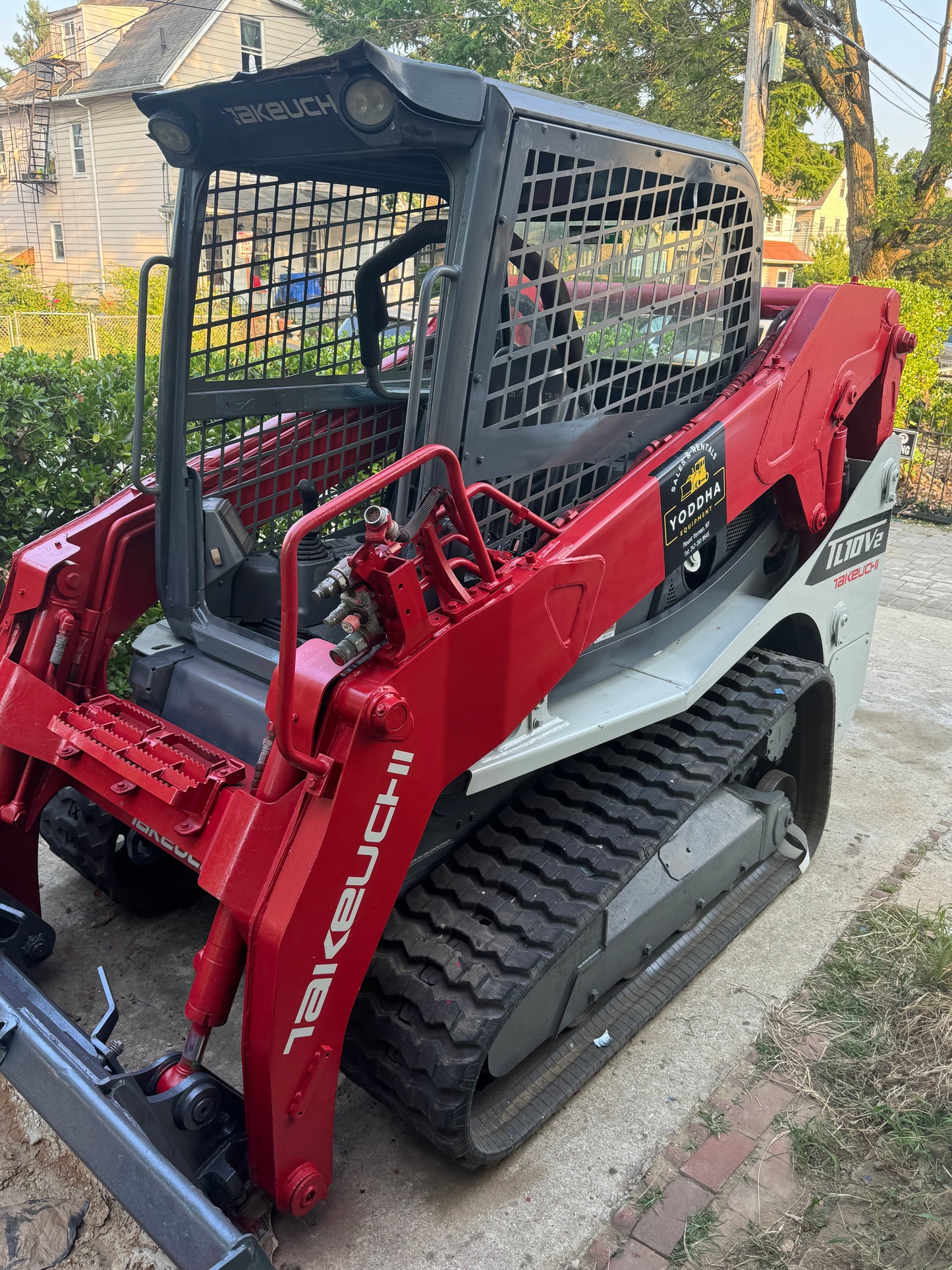 2017 Takeuchi TL10V-2