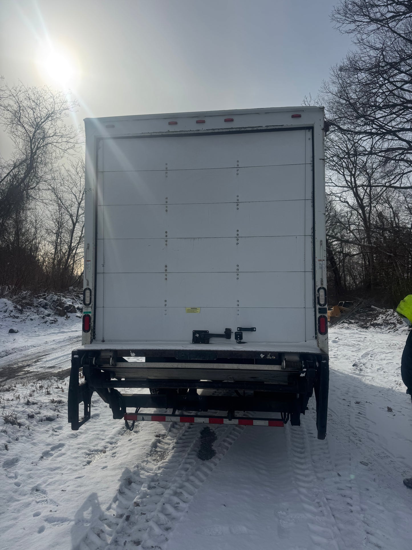 2015 Freightliner m2 106 26’ box truck non-cdl