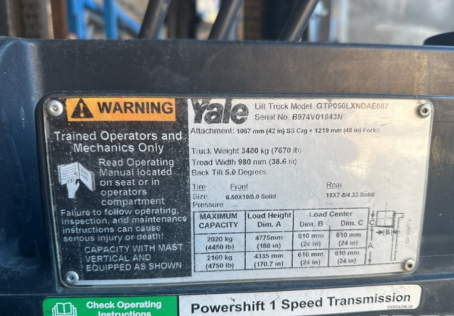 2015 Yale GTP050LXNDAE087 4750 lb Pneumatic Tire Forklift