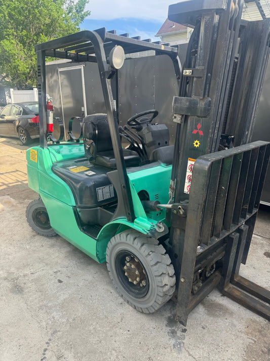 2013 Mitsubishi FG25N 3950 lb capacity forklift